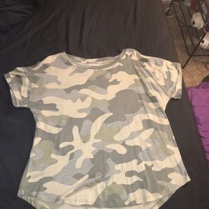 Maurices Large Camo T-shirt